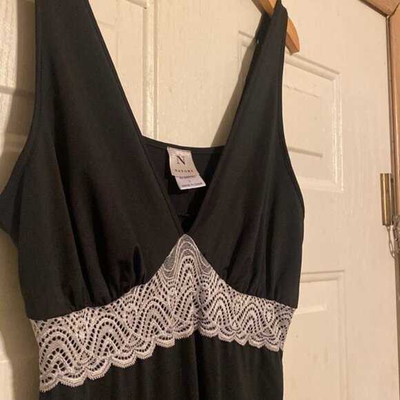 Natori Long Night Gown - Picture 4 of 6